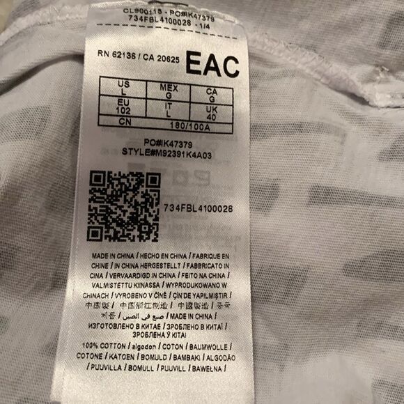 NWT Guess White and Red Short Sleeve Tee with Graphic Design Men’s Size L - Picture 7 of 7